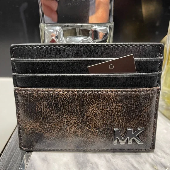 MICHAEL KORS Cyrus Burnished Tall Card Case
Chocolate Brown 
NWT - Picture 11 of 16